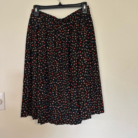 Momo B Medium Black Multicolored Pleated Academia Skirt - Picture 2 of 10